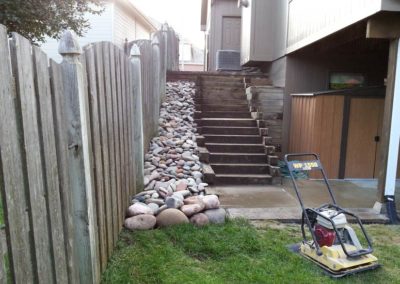 landscaping-riverrock-paved-stone-stairway