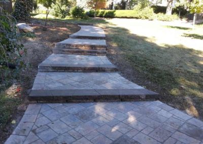 paved-stone-front-entry-landscaping-007