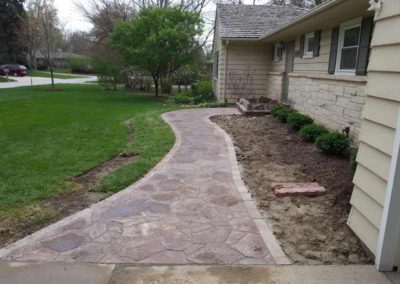 stone-paved-front-entry-walkway-003