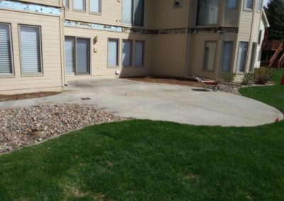 stone-retaining-wall-patio-before-003