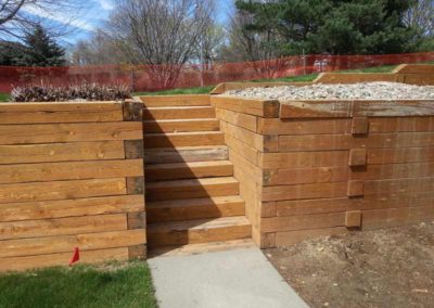 stone-retaining-wall-patio-before-005